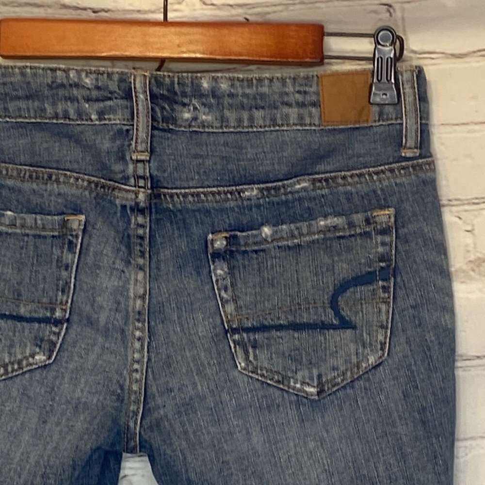 American Eagle Outfitters Cut-Off Distressed Blue Jean Shorts Size 0 - Picture 12 of 13